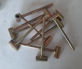 khóa mở chai khí Argon